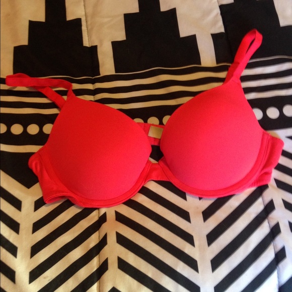 ❌SOLD❌34 B Pink Wear Everywhere push-up bra
