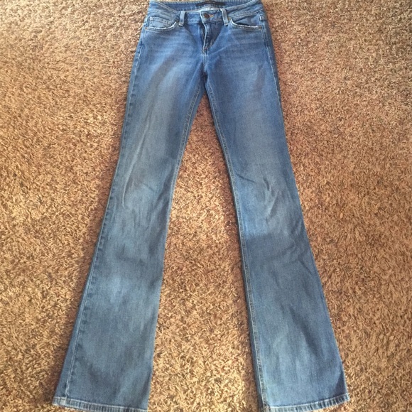 Like new Joes brand light wash bootcut jeans