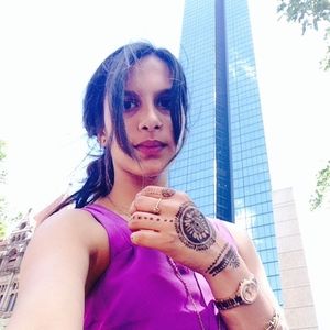 Meet your Posher, Angela