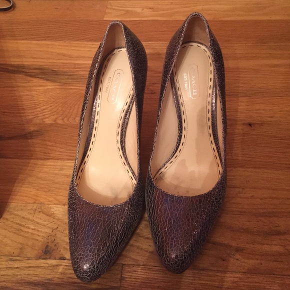 Cracked metallic Leather pumps