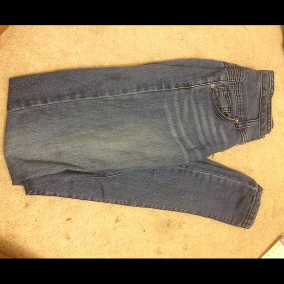 High waisted pants.