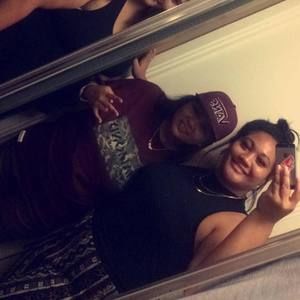 Meet your Posher, Silia