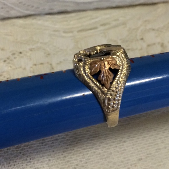 BLACK HILLS GOLD MENS RING - Picture 2 of 4