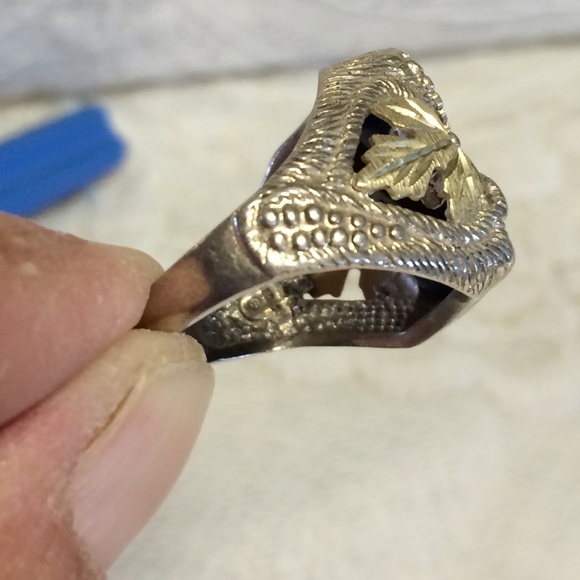 BLACK HILLS GOLD MENS RING - Picture 4 of 4