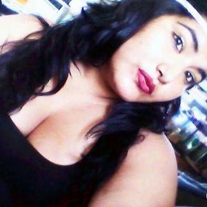 Meet your Posher, Selena