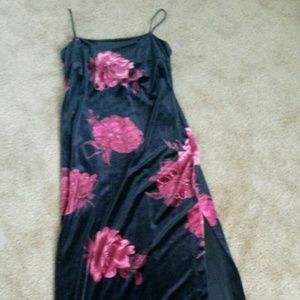 Very sexy dress with slit