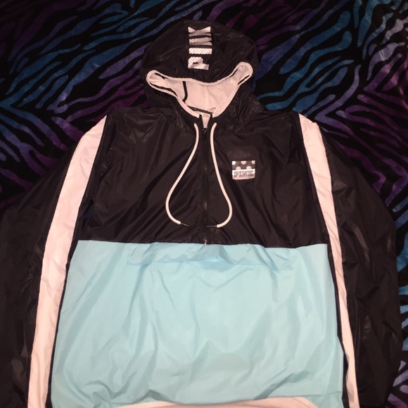 Sold 💵💵 - Picture 2 of 3