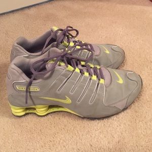 Grey Nike Shox