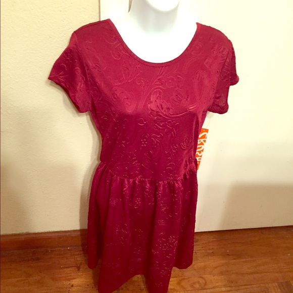 Very cute burgundy dress - Picture 1 of 2