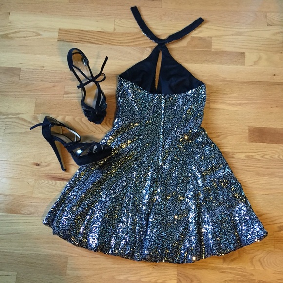 🎉SALE🎉 Sequined high neck dress! - Picture 2 of 3