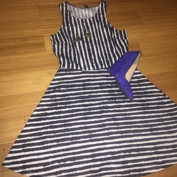 B&W flare dress