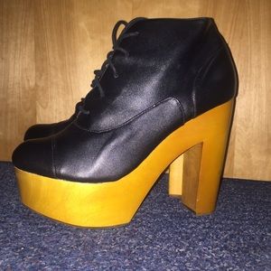 Urban outfitters Ecote booties. Leather upper