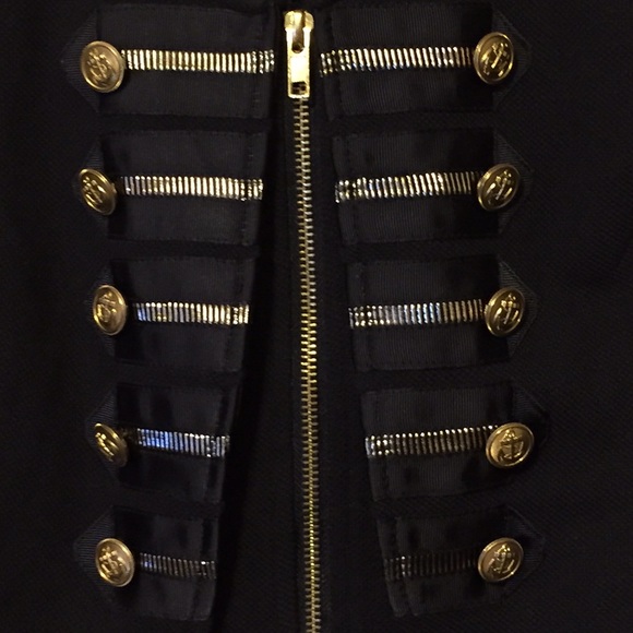 Black n gold vest - Picture 4 of 4