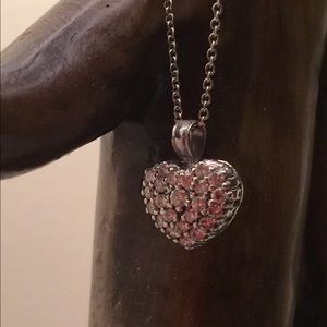 Diamond necklace pendant. White gold