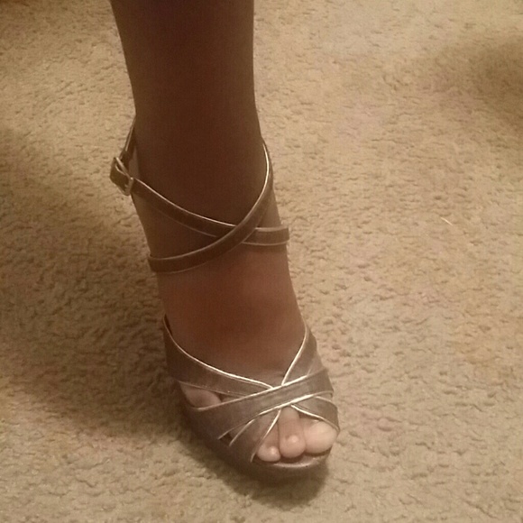 High heels - Picture 3 of 4