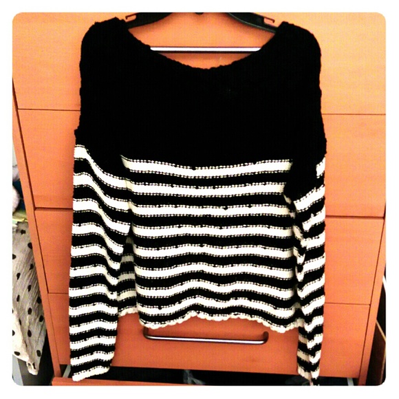 Sweater - Picture 1 of 1