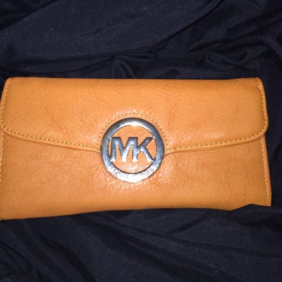 MK wallet/wristlet