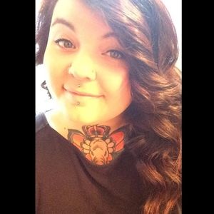 Meet your Posher, Hayley