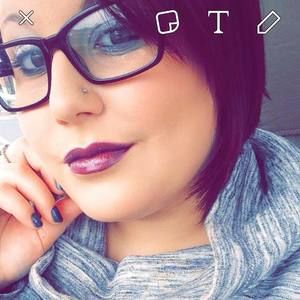 Meet your Posher, Cassandra