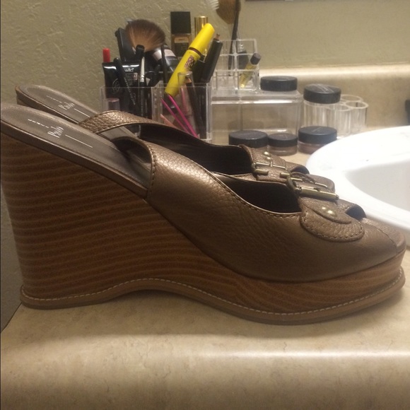 Linea Poalo Shoes