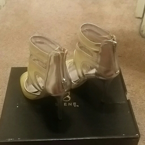 Brand new heels 🌟🌟SOLD 🌟🌟🌟 - Picture 4 of 4