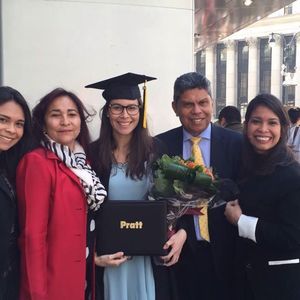 Meet your Posher, Laura