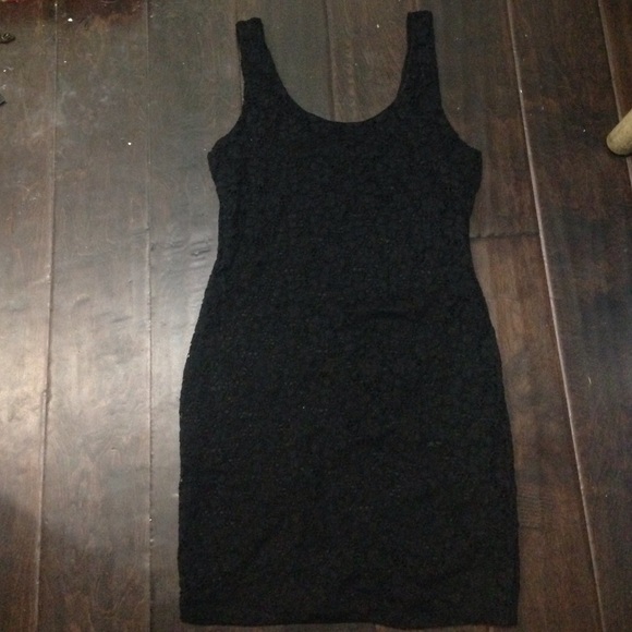 Cute lace black dress! 👯