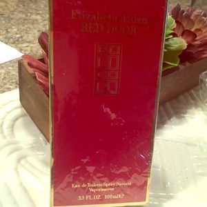 Sale!!!!!Brand new Elizabeth Arden Red Door