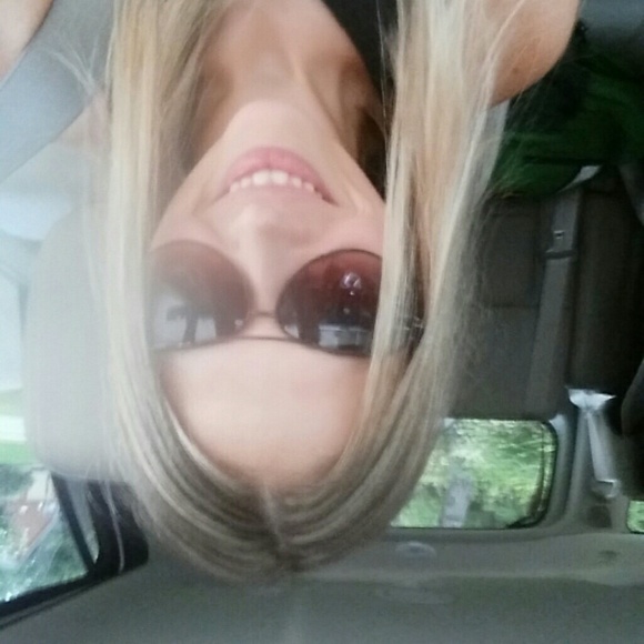 Meet your Posher, Margo