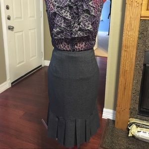 Grey pleated skirt