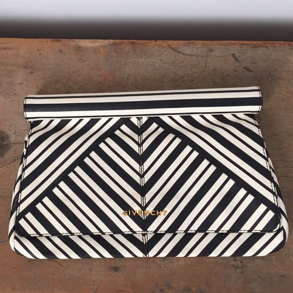Givenchy Handbags - Givenchy Clutch