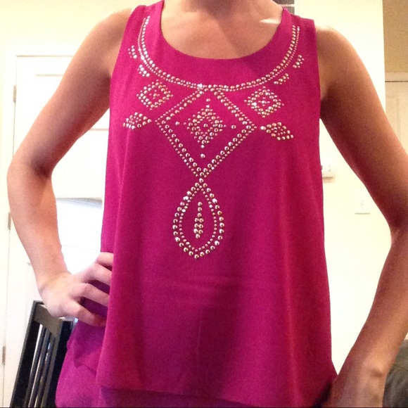 Fuchsia sleeveless blouse. Size small