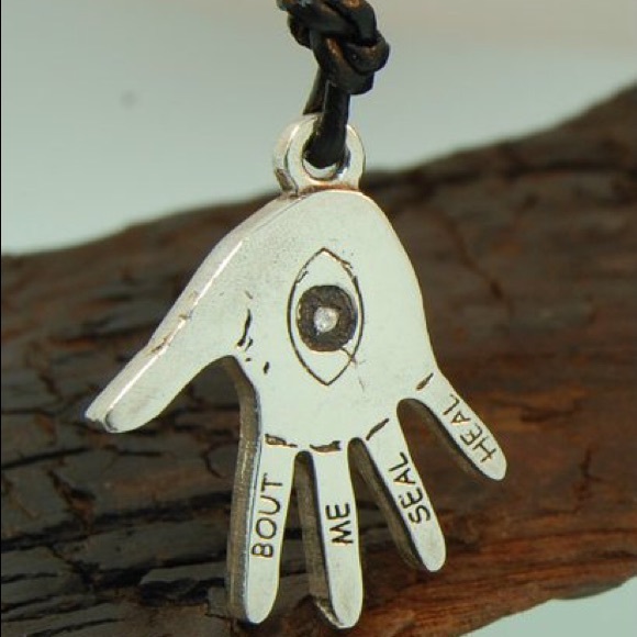 Sterling Silver Lucky Hand Eye seal, heal necklace