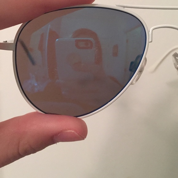 white aviator sunglasses - Picture 2 of 4