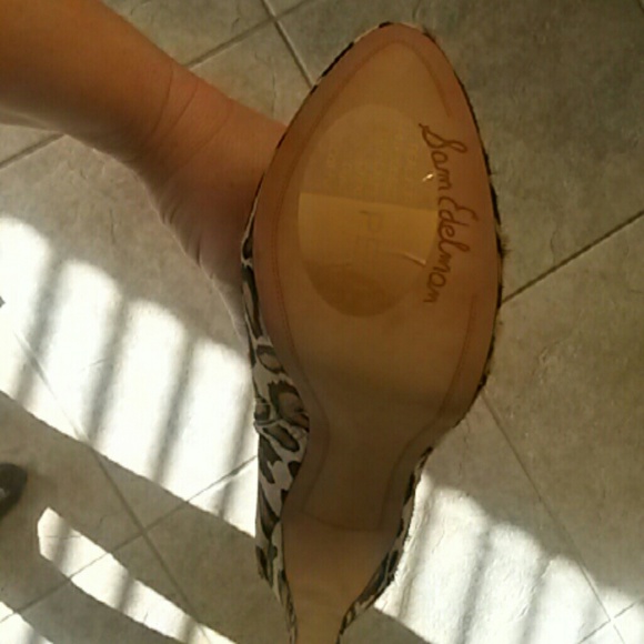 Sam Edelman fur ankle bootie.