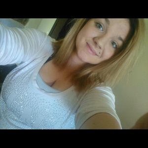 Meet your Posher, Leeanna