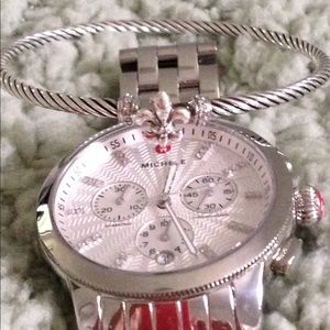 💯Auth David Yurman Fleur De Lis with pavé diamond