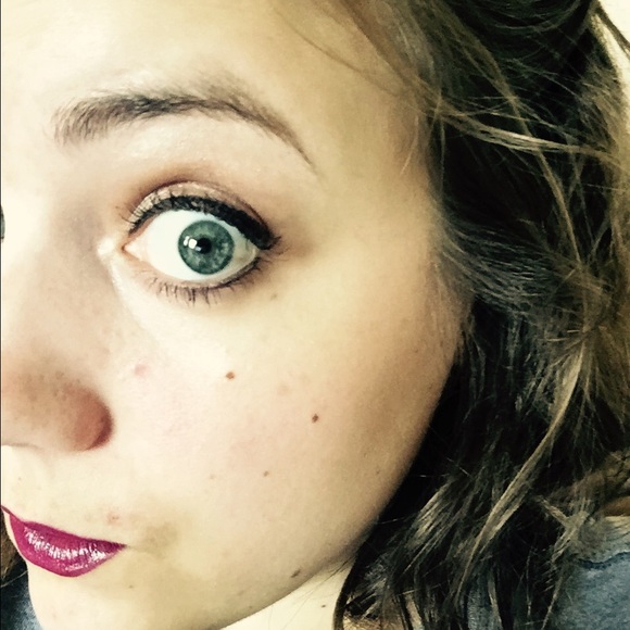 Meet your Posher, Amber - Picture 1 of 1