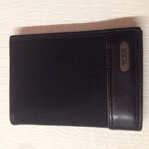 TUMI Gusseted Card Case