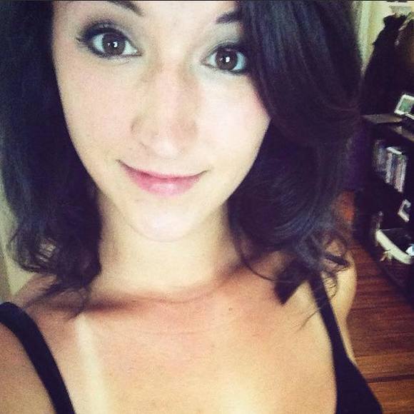Meet your Posher, Melissa - Picture 1 of 1