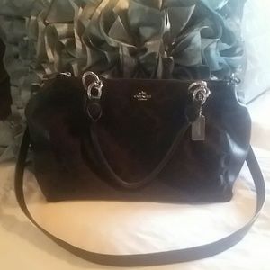 Excellent black coach bag!