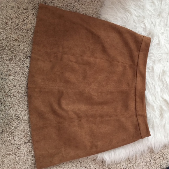SOLD clothing brown suede skirt with buttons - Picture 4 of 4