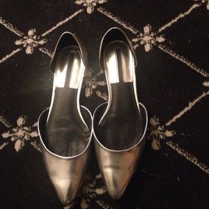 Cute silver flats