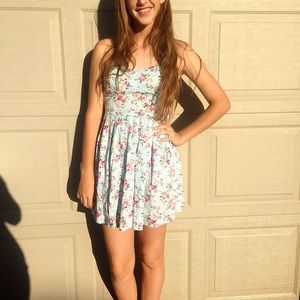 Short strapless dress