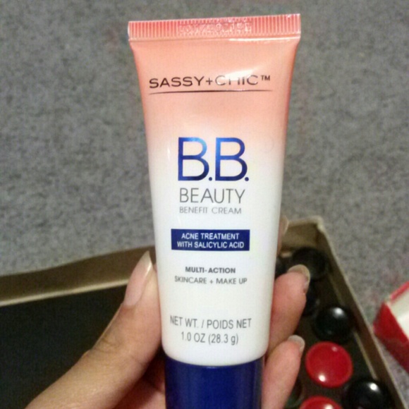 Small make up bundle - Picture 4 of 4
