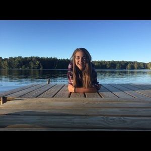 Meet your Posher, Ella