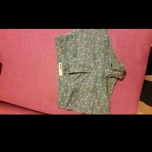 CLOSING CLOSET MAKE ME OFFERS PLEASE