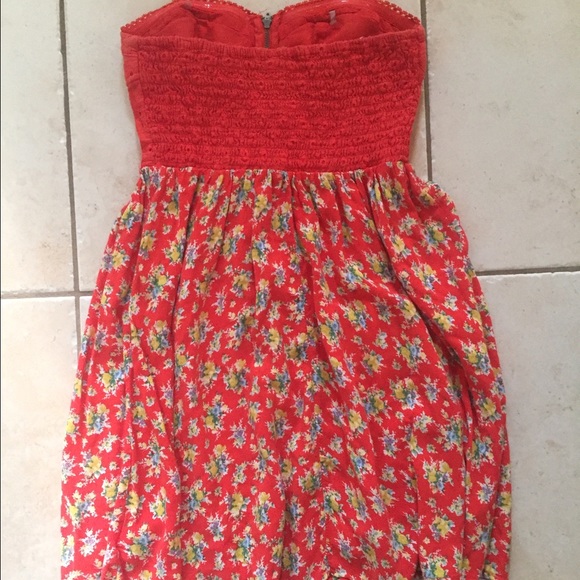 Short strapless dress - Picture 3 of 3