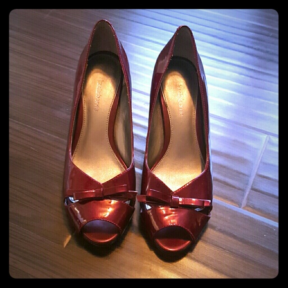 Liz Claiborne red peep toe heels