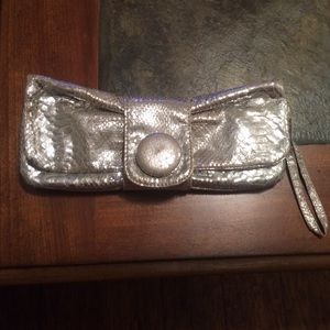 Silver clutch